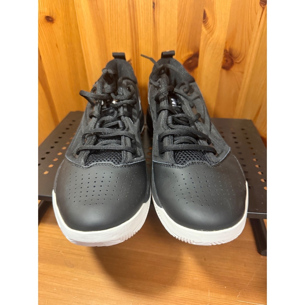 Under Armour Jet Low Mens Basketball Shoes Black White 1274424 Size 11